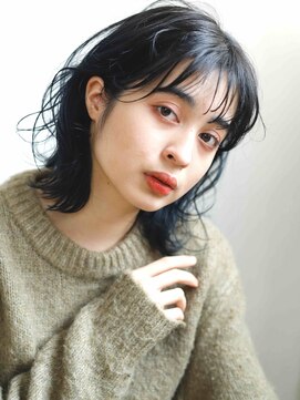 スクエアウーノ 博多(SQUARE＊UNO HAKATA) 外ハネボブ　ウェーブヘア　シースルーバング　黒髪