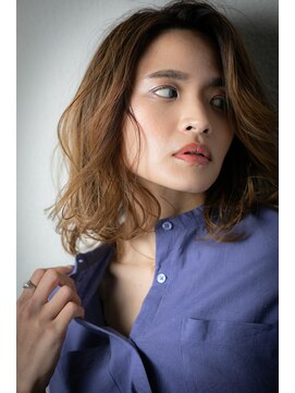 カバーヘア ブリス 上尾西口店(COVER HAIR bliss) 外ハネレイヤーパーマハイライト抜け感ミディアムv上尾20代30代