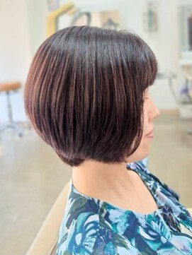 ヘアデザイニング ズーム 飯田橋店(hairdesigning Zoom) 30代40代50代:エレガントグラデーションボブ