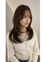 アム(amu)&nbsp;ミディアムレイヤー／くびれヘア／ワンカール
