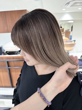 ジルブラン 横浜関内(JIL BLAN) ハイライト白髪染め白髪ぼかしショートボブレイヤー40代横浜関内