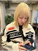 ホワイトベージュカラー