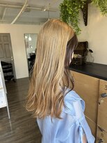 ココロヘアー ウィル 半田山店(Cocolo hair Will)&nbsp;ハイトーンベージュ × ダークインナー