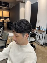 アロー 船橋店(AROH)&nbsp;MEN’S HAIR/ブルーブラック/フェザーパーマ/船橋