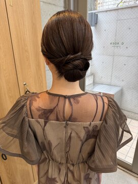 ガーデン ジングウマエ(GARDEN jingumae) 結婚式／二次会／女子会／パーティー／タイトヘア／大人ガーリー