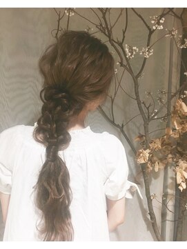 リュヌ ホロスコープ(lune horoscope) アレンジオトナポニーテール