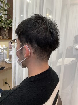 コアフィールフィス(COIFFURE fils) 《見附　今町》メンズ　ツーブロ　刈り上げ