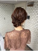 アップスタイル　シニヨン　お呼ばれヘア　結婚式ヘア