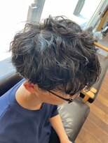 ヘアーワークス ボナ(HAIR WORKS bona.)&nbsp;メンズカット 波巻きスパイラルパーマ 黒髪清潔感ショート