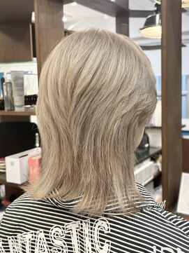 ルイ(ROUIS produced by LUCK 津田沼) ROUIS 津田沼 ウルフ ホワイトベージュ