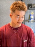 アップバング 刈り上げ 金髪 ハイトーン スパイキーショート