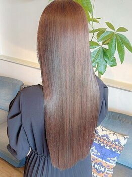 リルーム(Re:room)の写真/突然の雨も怖くない♪Re：roomの縮毛矯正なら髪質改善も叶う♪巻き髪もできる柔らかいストレートが人気★