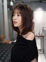 最旬ミディアムヘア×顔まわりレイヤー