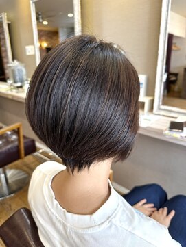 ヘアーメイクロージー 八軒店 (HAIR MAKE ROSY) くびれショートステップボーンカットハイライト