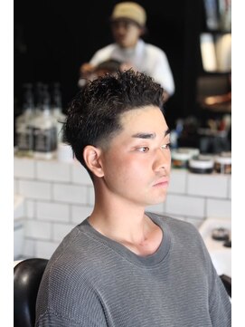 キングスマントーキョー 三鷹店(KINGSMAN TOKYO) スパイキーパーマ