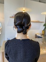 キチ(kici)&nbsp;シニヨンアレンジ/お呼ばれヘア