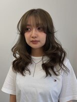 イオ(IO) ダブルカラーで赤み消しオリーブカラー