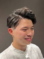 ビーダンディー(Bee dandy) ビジネスカジュアル 黒髪ツーブロックショート 七三アップバング