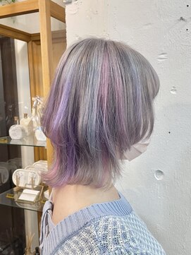 リッカ(RICCA) ホワイトシルバーウルフボブ×3カラーデザイン☆