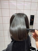 ロンドルーチェ 心斎橋(Lond luce)&nbsp;ダークアッシュ/ミディアムレイヤーカット［髪質改善/縮毛矯正］