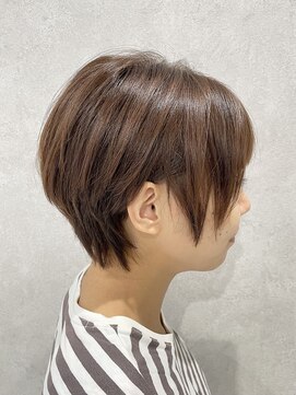 イト(ito) 人気くびれショートヘアこっくりカラーマロン～糸ito～HIRO