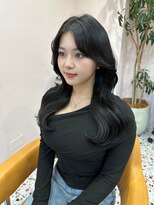 ボタン シブヤ(VOTAN SHIBUYA) 韓国ヘア/顔まわりカット/前髪なし/くびれヘア/ブルーブラック