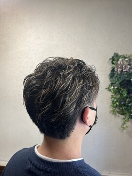 ヘアーズ ラブリージョブリー(hair's Lovely Jubbly) 【横田】メンズ地毛ハイライト