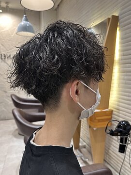 サロンドジョー(salon de joe) ツイストスパイラルパーマメンズマッシュ刈り上げ 奥東巧真