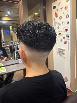 リットジェンツ 千葉(Lit Gents) オールバックパーマ×スキンフェード