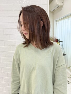 ナジック(749) 前髪長め×顔周りレイヤー