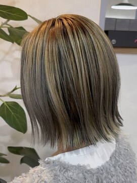 ルーチェ(Lu-che) 切りっぱなしボブ×ローライトデザインカラー/くびれボブ