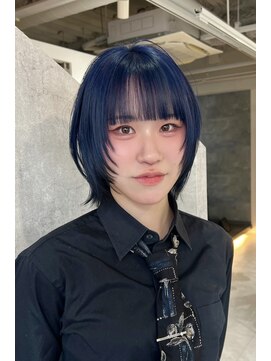 トリムバイエンヴィ(tlim by ENVY) 色落ちがシルバーになるネイビーブルーウルフカット