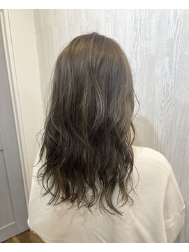 TELA HAIR 北越谷店【テーラへアー】【９月１５日OPEN（予定）】 モノトーンで落ち着いた雰囲気♪モノトーングレージュ