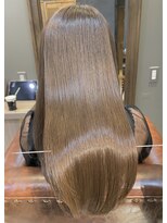 ロアナ 六本木(LOANA ROPPONGI)&nbsp;ミルクティーベージュ　ブリーチ無し　12トーン　【比嘉翼】