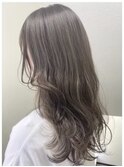 オリーブベージュ