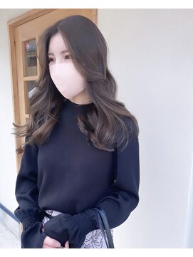 セル(CELL) 透明感たっぷりブラウンヘア