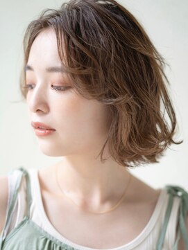 ノイカーム(noi Calm) 顔周りレイヤーカットくびれヘアミルクティーベージュカラー