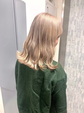 グラッジ 池袋(GLADGE) ミルクティー、ダブルカラー、ブリーチカラー