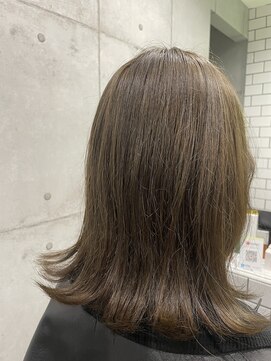 ネウィ 池袋(newi) オリーブグレージュ