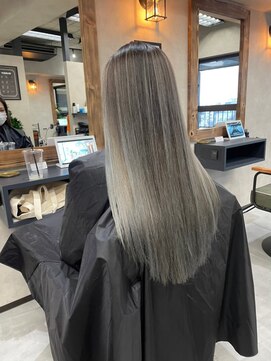 サニー 渋谷(SUNNY) バレイヤージュ、ハイライト、レイヤーロング、グレーベージュ