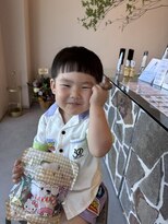 アチーブティルスマートサロン 豊川末広通店(achieve till Smart Salon)&nbsp;キッズカットオン眉切りっぱなし丸みマッシュショート