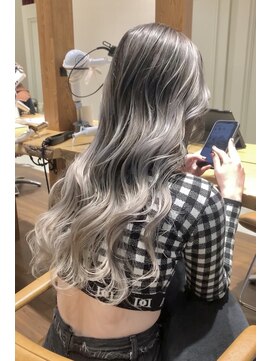 ラグーン(LAGOON) バレイヤージュグレージュハイライトダブルカラーケアブリーチ