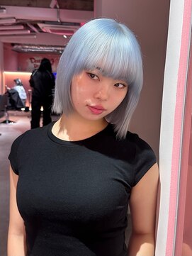 ダズリングディア(Dazzling Deer) ペールブルー/スカイブルー/切りっぱなしボブ/ミディアム