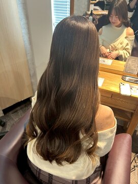 アフィナー(Afinar) 【横浜/横浜駅】透明感ブラウンのゆるふわロング