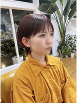 コムヘアー(COM HAIR)&nbsp;耳かけショート。ボルドーブラウン。