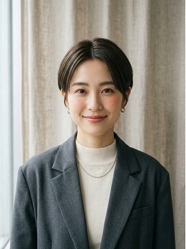 ヘアーサロン 6(hair salon) センターパート×すっきり大人ショート