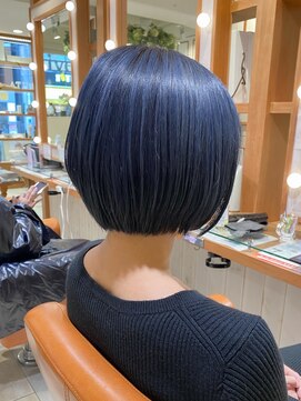 ネオリーブ クタ 町田店(Neolive kuta) フラットボブ♪