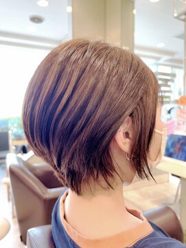 エメールヘア(aimere hair) 可愛い透け感と骨格補正ショートボブ