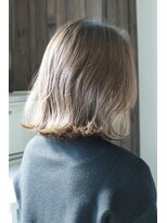 アドール(ADOR)&nbsp;[MIHO*ADOR] ハイライト / ベージュ / ボブ / 外ハネ