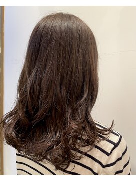 オーガスト ヘア ネイル(AUGUST hair nail) コテ巻き風パーマ